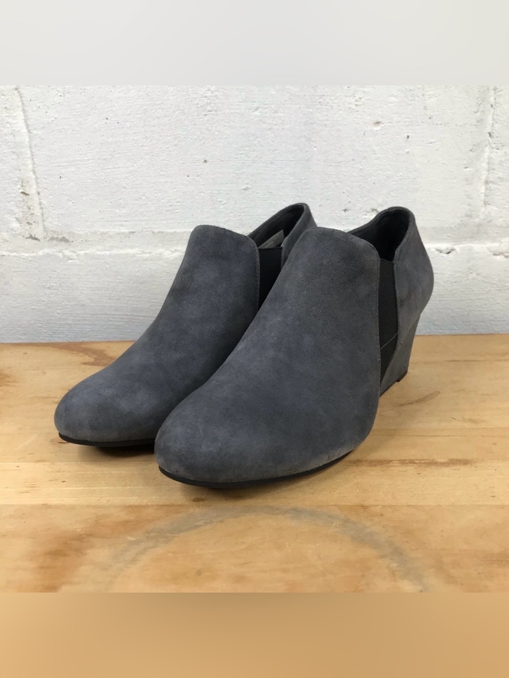 Vionic Womens Size 8 Stanton Wedge Shoes Slip On Grey Suede Ankle Booties Boots